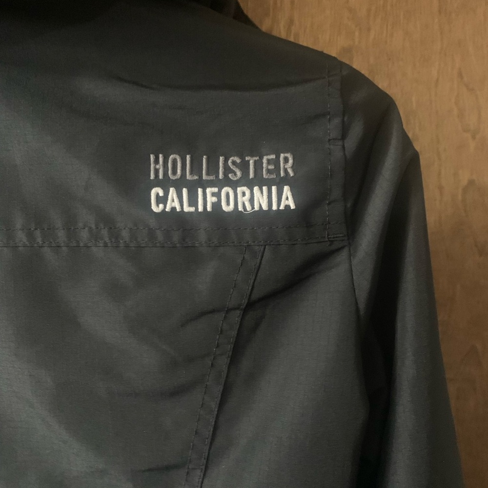 Hollister Black All-Weather Raincoat READ - DISCLOSED FLAWS with photos - Picture 7 of 14